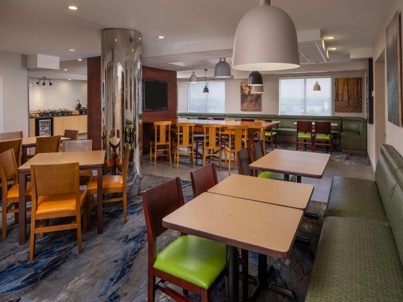 Fairfield Inn & Suites Fort Myers Cape Coral image