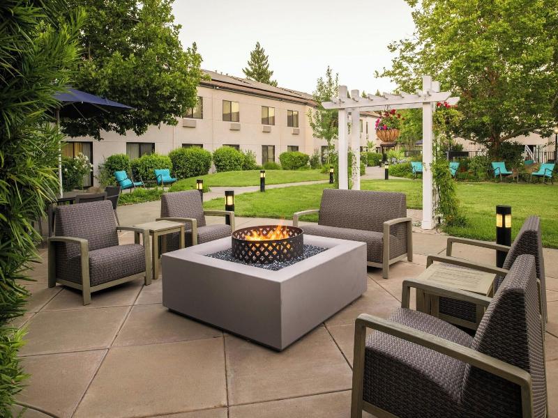 Courtyard Vacaville image