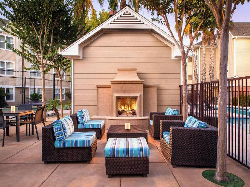 Residence Inn San Diego Sorrento Mesa/Sorrento image