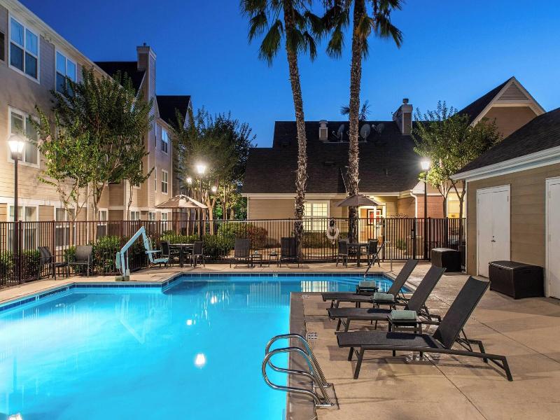 Residence Inn San Diego Sorrento Mesa/Sorrento image
