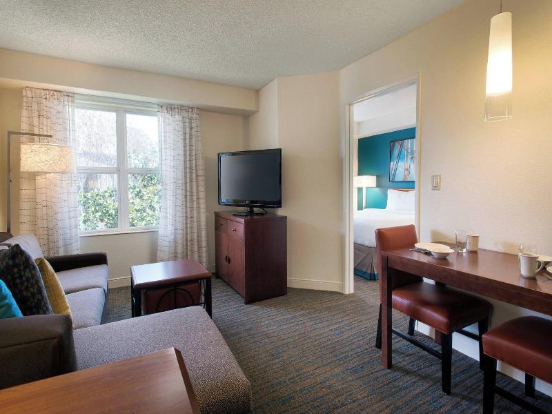 Residence Inn San Diego Sorrento Mesa/Sorrento image