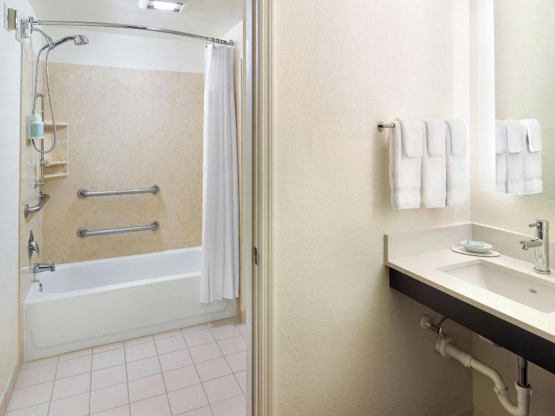 Residence Inn San Diego Sorrento Mesa/Sorrento image