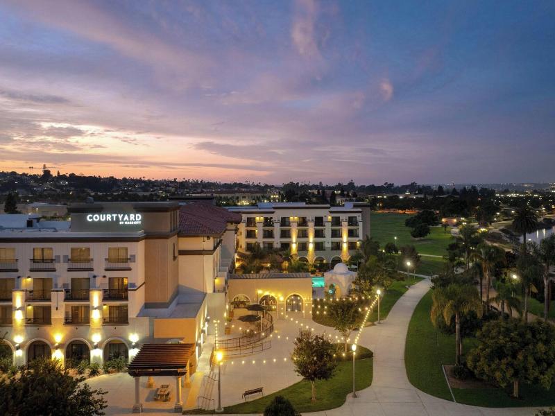 Courtyard San Diego Airport/Liberty Station image