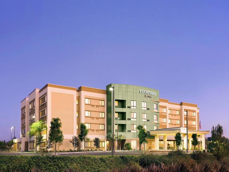 Courtyard San Diego Oceanside image