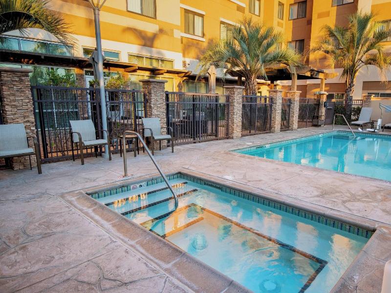 Courtyard San Diego Oceanside image