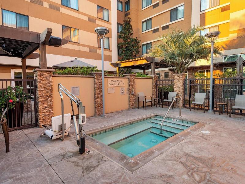 Courtyard San Diego Oceanside image