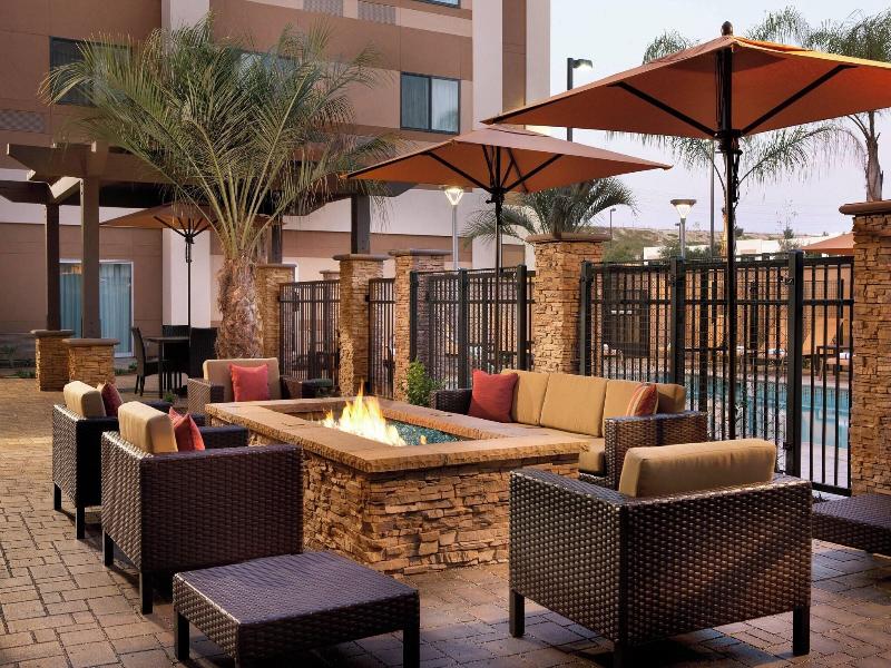 Courtyard San Diego Oceanside image