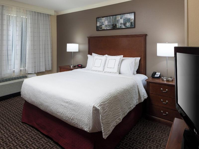 TownePlace Suites San Antonio Airport image