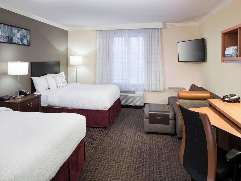 TownePlace Suites San Antonio Airport image