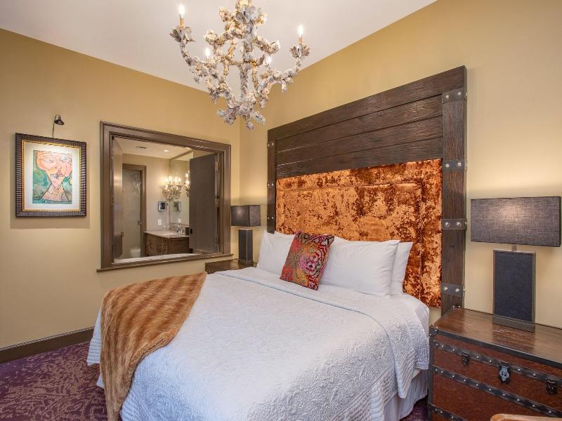 The Bohemian Hotel Savannah, Autograph Collection image