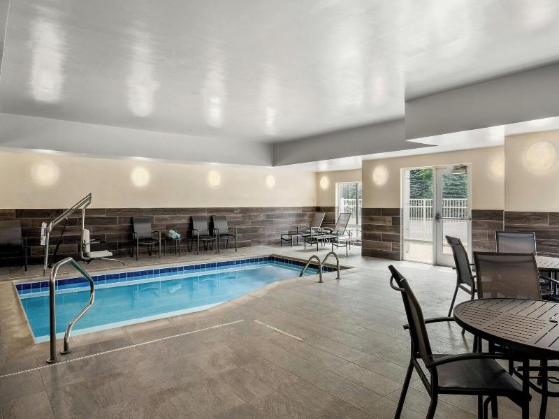 Fairfield Inn & Suites New Buffalo image