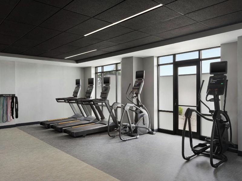 Courtyard by Marriott Louisville Airport image