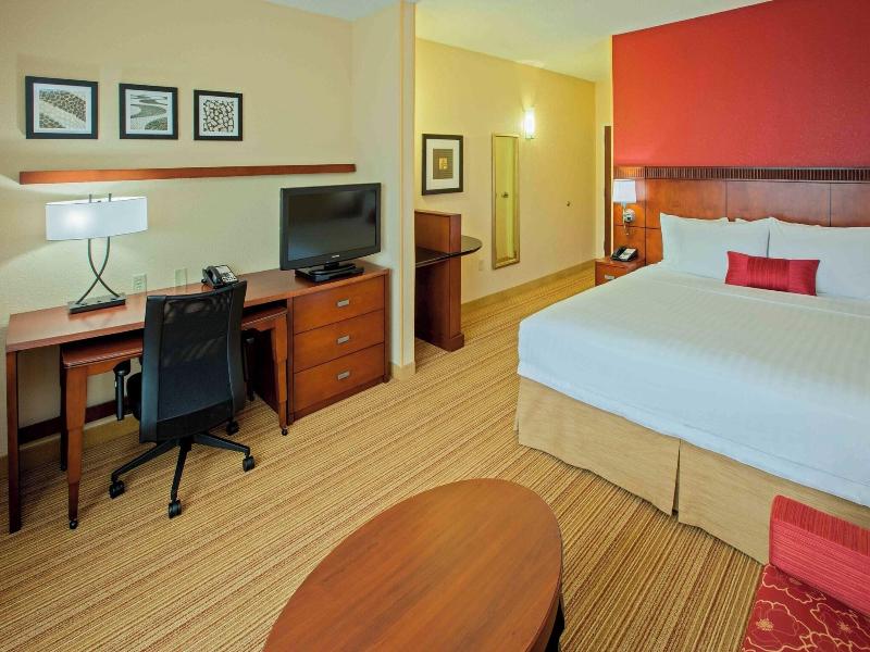 Courtyard by Marriott Louisville Northeast image