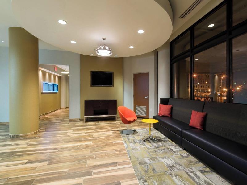 SpringHill Suites Louisville Downtown image