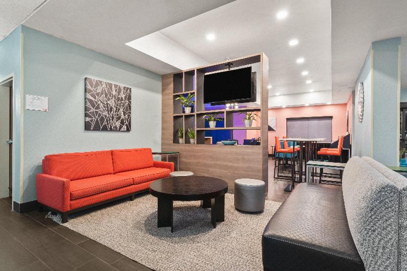 Holiday Inn & Suites Bothell - Seattle Northeast image