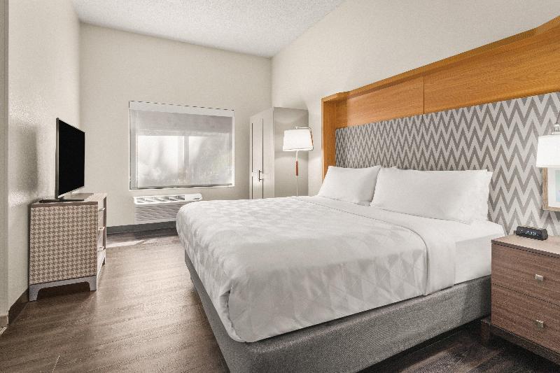 Holiday Inn & Suites Bothell - Seattle Northeast image