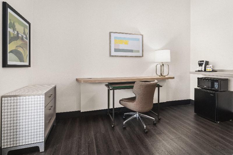 Holiday Inn & Suites Bothell - Seattle Northeast image