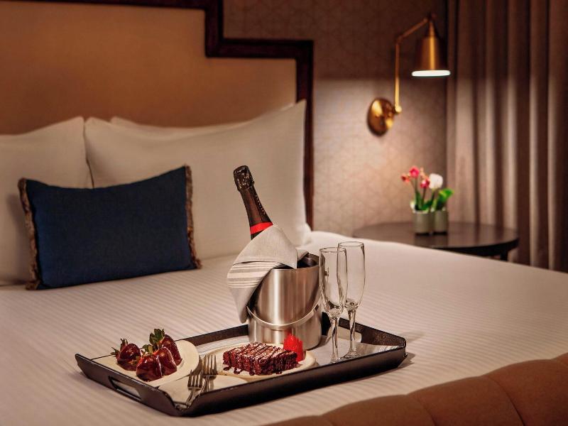 Hotel Adagio, Autograph Collection image