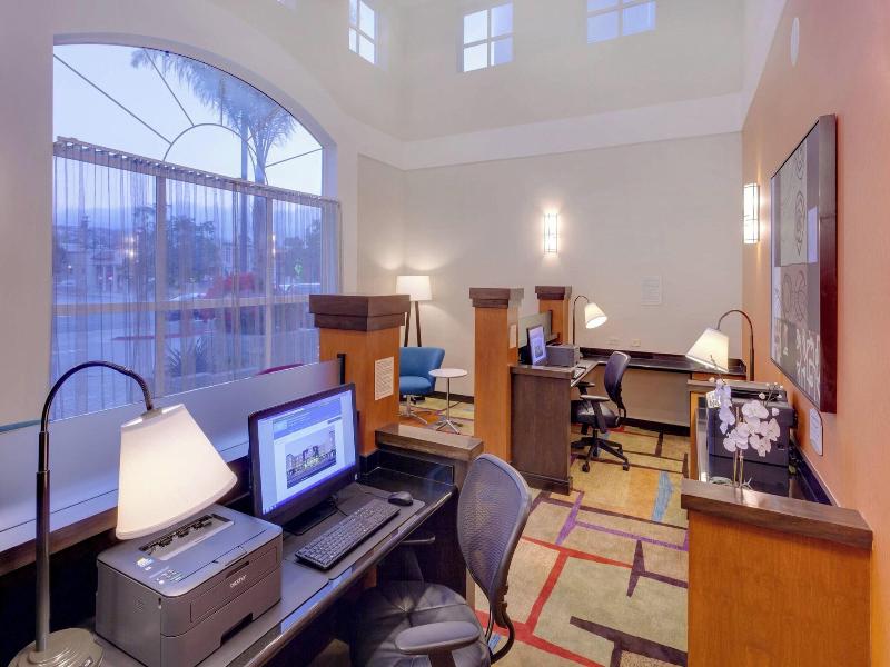 Fairfield Inn &Suites San Francisco Airpt/Millbrae image