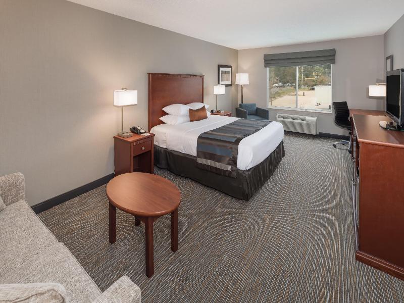 Wingate By Wyndham Shreveport Airport image