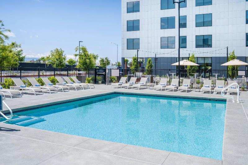 Courtyard Newark Silicon Valley image