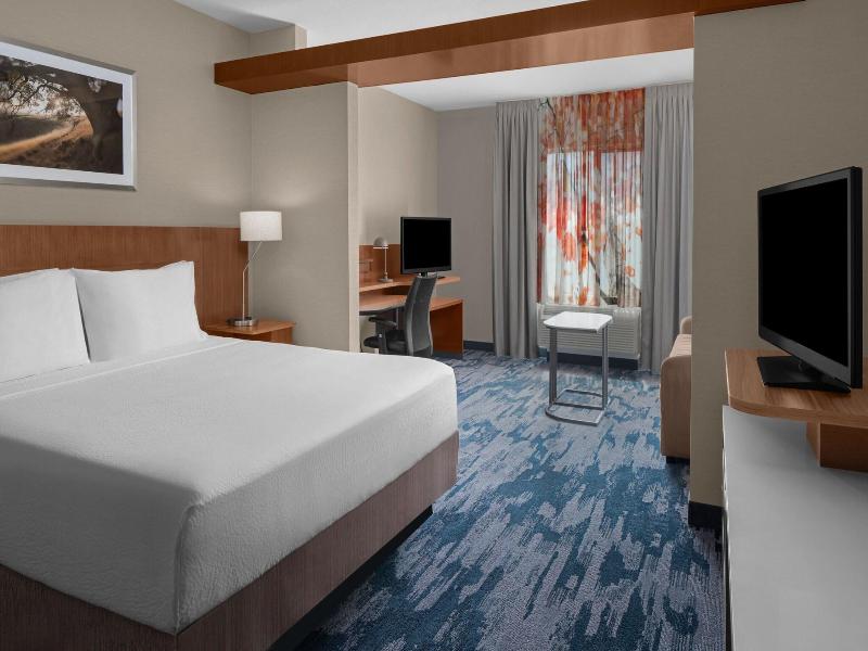 Fairfield Inn & Suites Tustin Orange County image