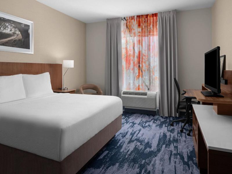 Fairfield Inn & Suites Tustin Orange County image