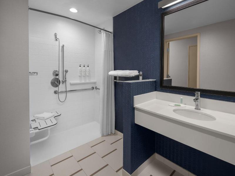 Fairfield Inn & Suites Tustin Orange County image