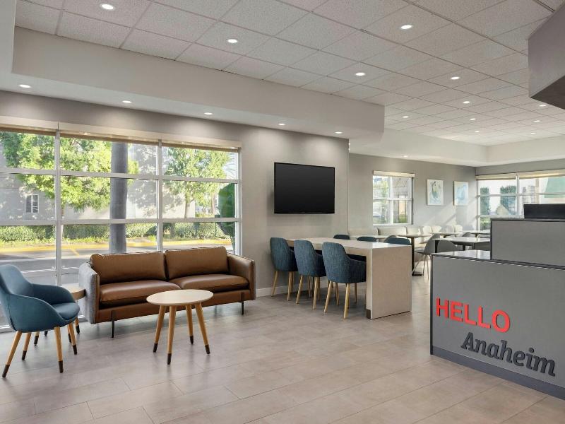 Towneplace Suites Anaheim Maingate Angel Stadium image