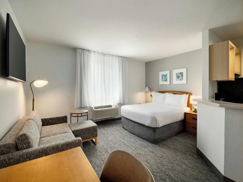 Towneplace Suites Anaheim Maingate Angel Stadium image