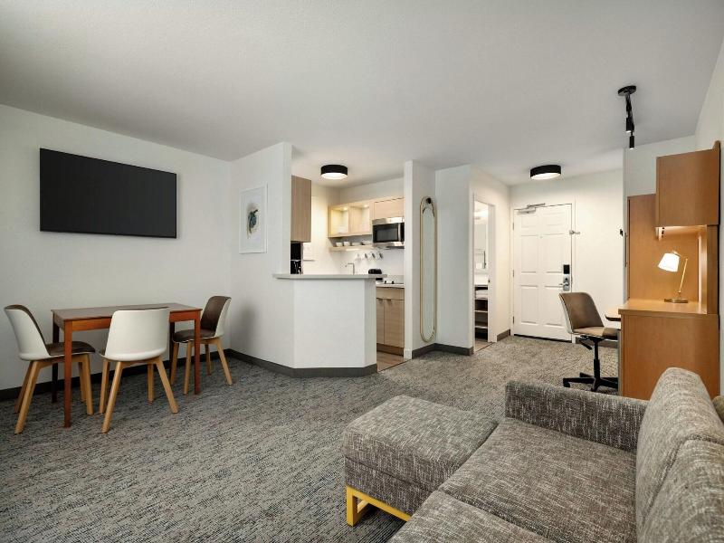 Towneplace Suites Anaheim Maingate Angel Stadium image