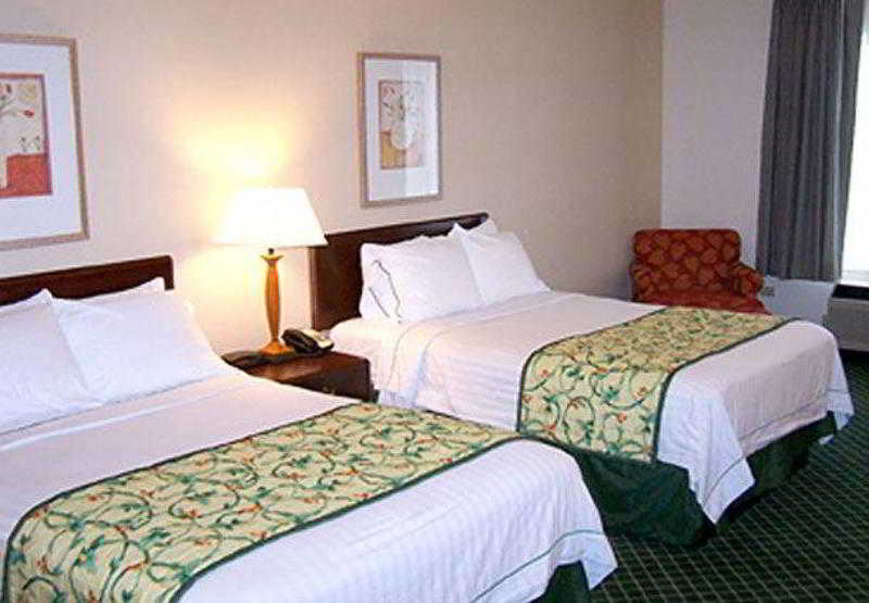 Fairfield Inn AND Suites Tampa Brandon