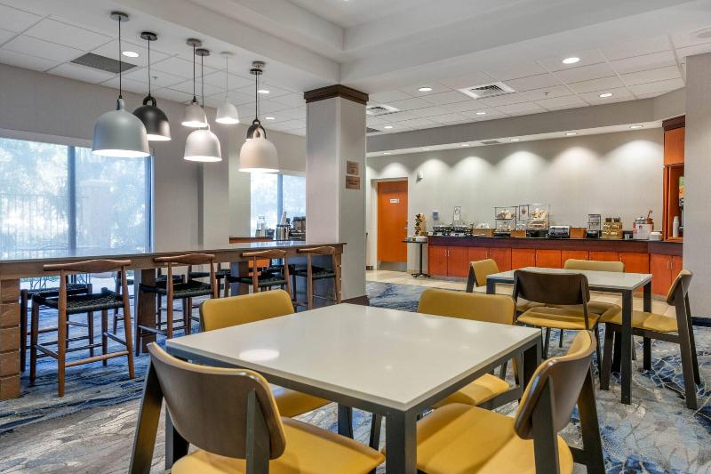 Fairfield Inn & Suites Holiday Tarpon Springs image