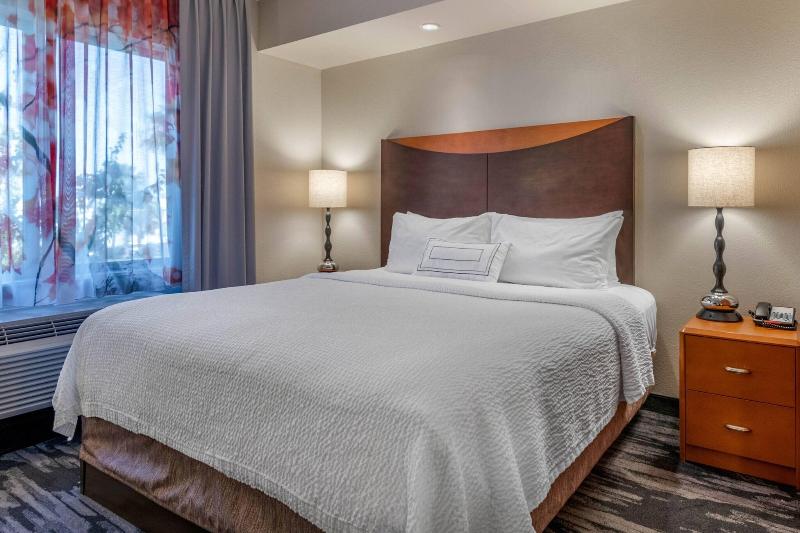 Fairfield Inn & Suites Holiday Tarpon Springs image