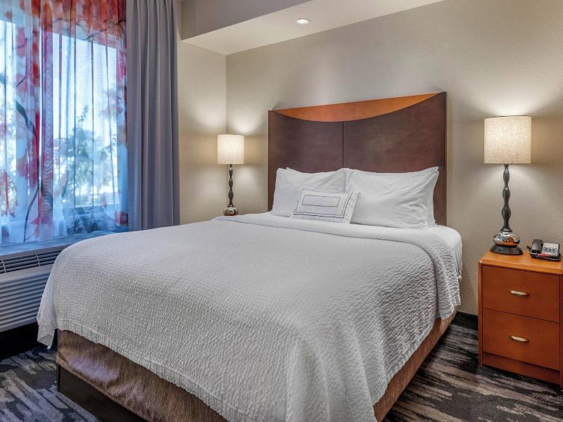 Fairfield Inn & Suites Holiday Tarpon Springs image