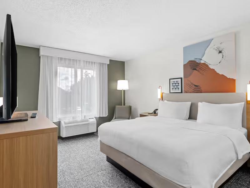 Spark by Hilton Traverse City photo 3