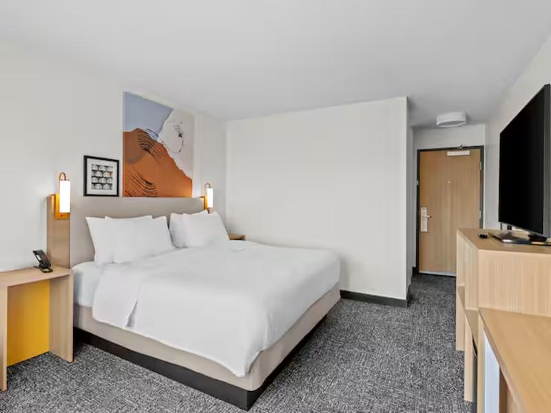 Spark by Hilton Traverse City photo 5