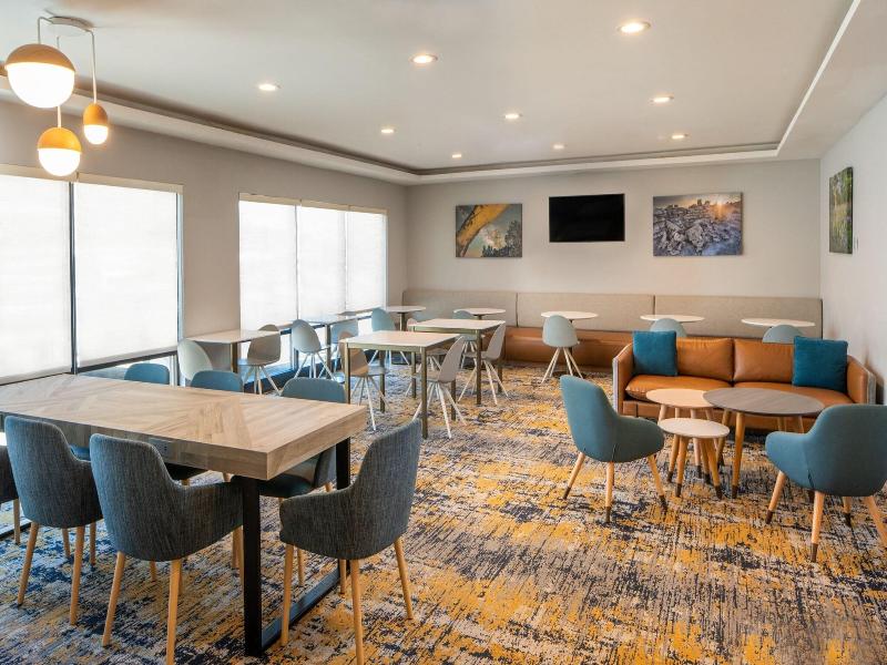 Towneplace Suites Vernal image