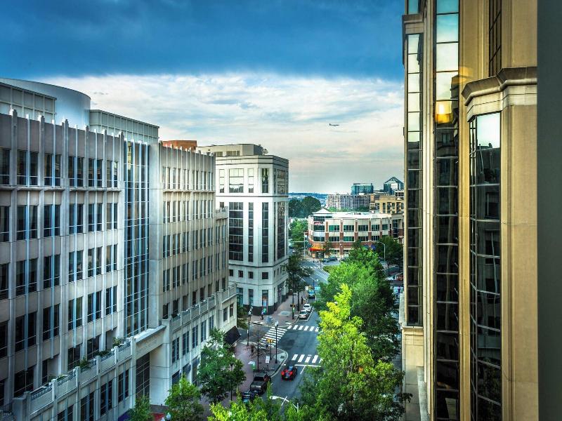 Residence Inn Arlington Courthouse image