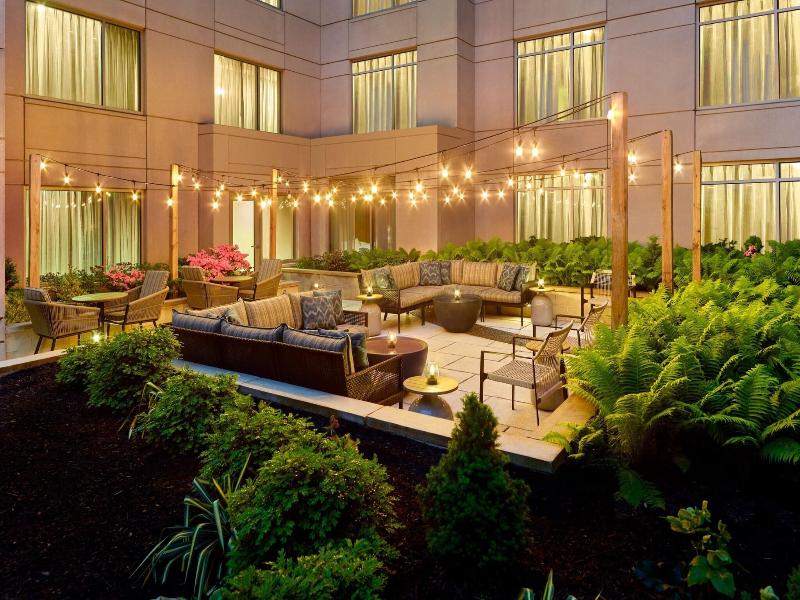 Courtyard Washington, DC/Foggy Bottom image