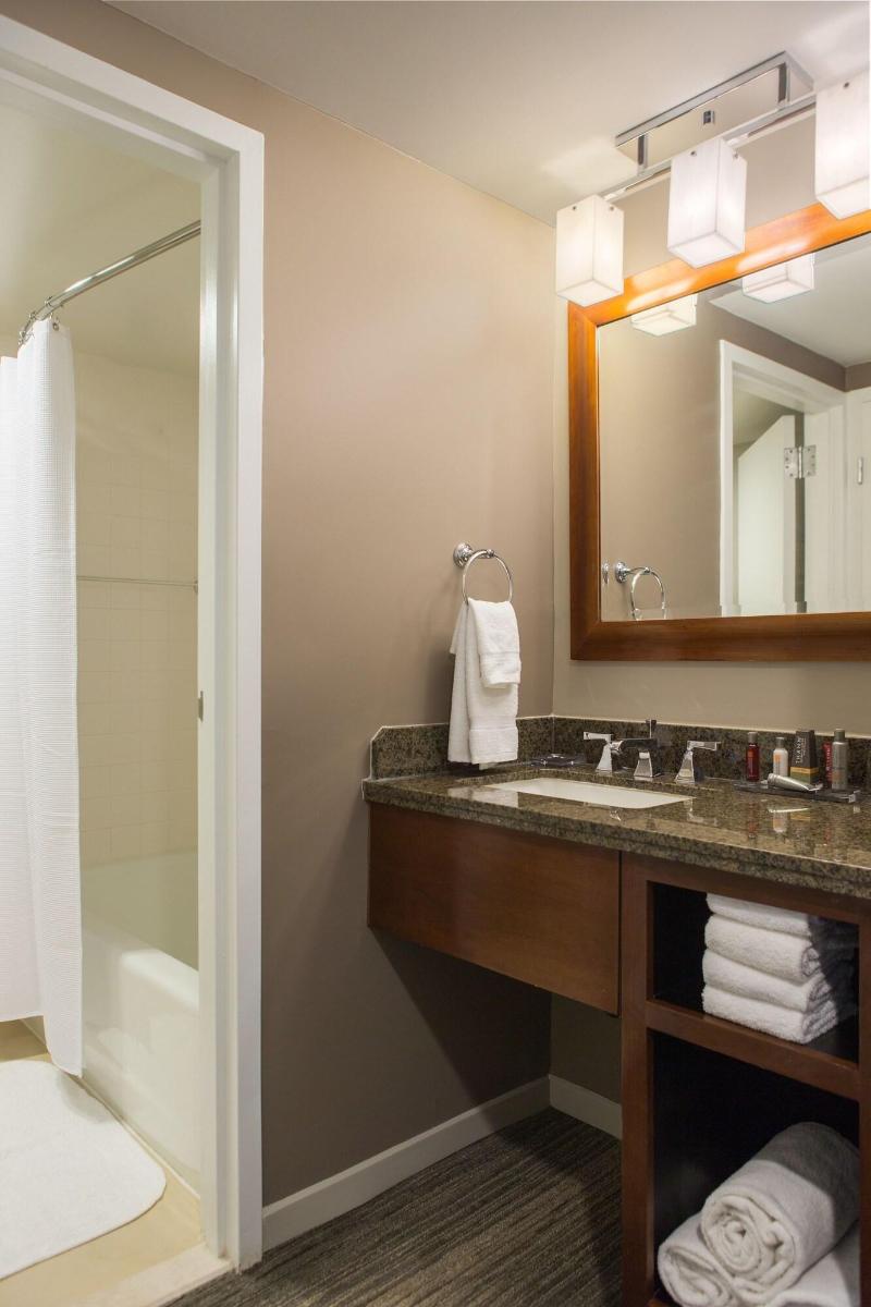 Falls Church Marriott Fairview Park image