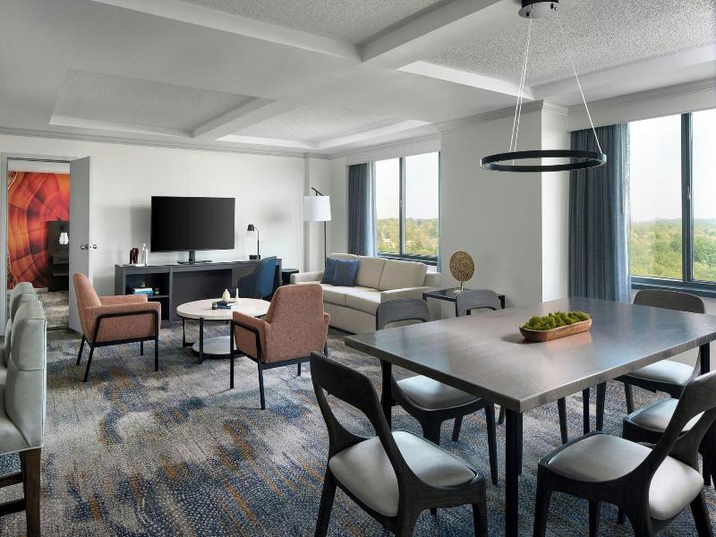 Falls Church Marriott Fairview Park image