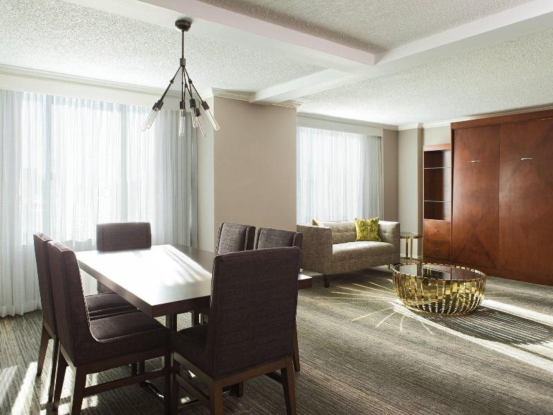 Falls Church Marriott Fairview Park image