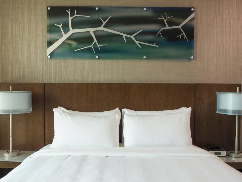 Falls Church Marriott Fairview Park image
