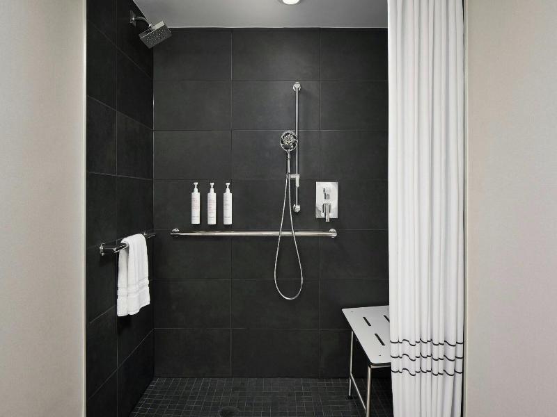 Falls Church Marriott Fairview Park image