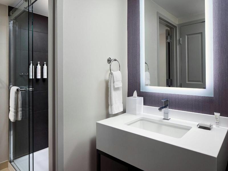 Falls Church Marriott Fairview Park image