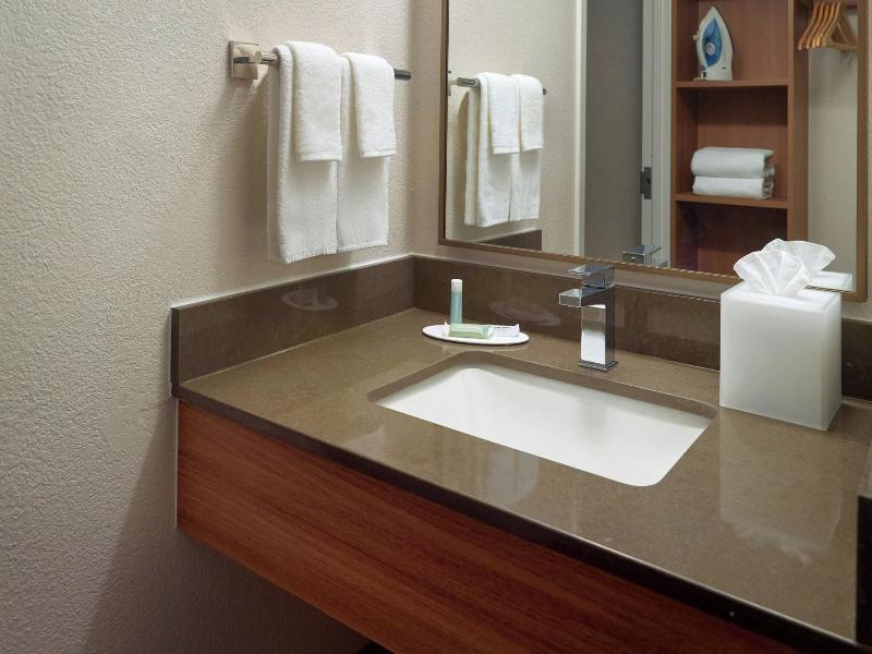 Fairfield Inn & Suites Frederick image