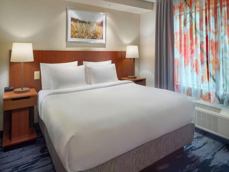 Fairfield Inn & Suites Frederick image