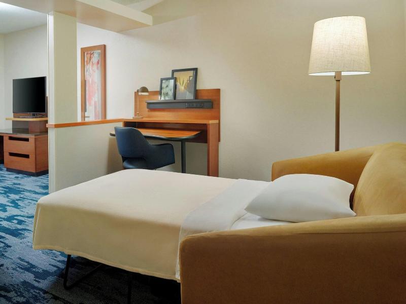 Fairfield Inn & Suites Frederick image