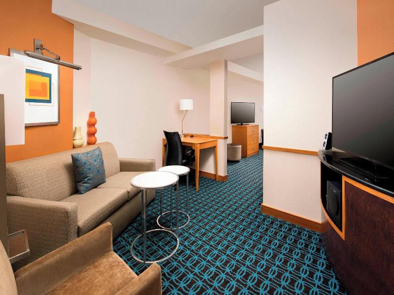 Fairfield Inn & Suites Washington, Dc/New York Av. image